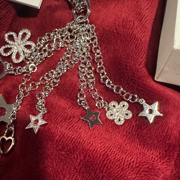 Dior Silver Star and Flower Charm Keychain (never used) - Picture 4 of 5